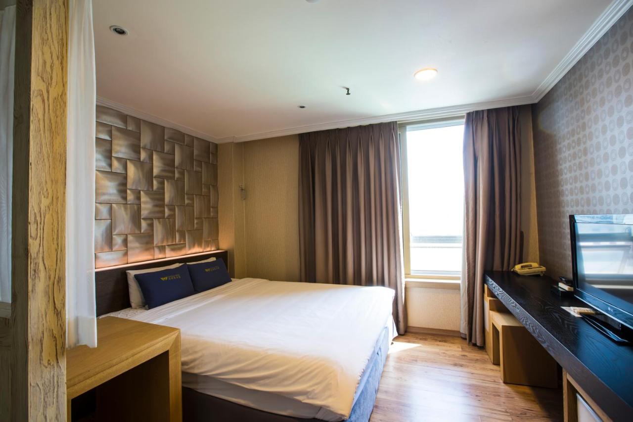 Central Hotel Changwon Eksteriør billede