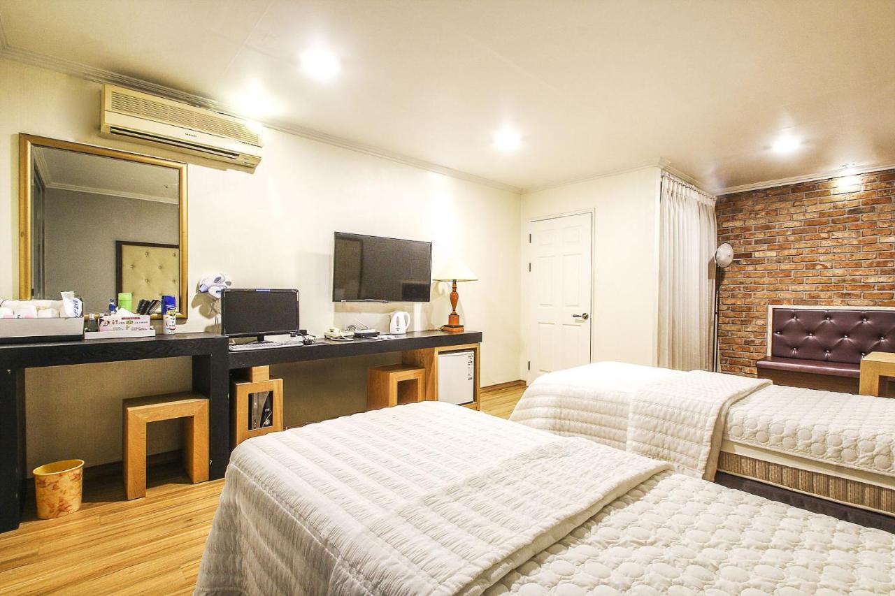 Central Hotel Changwon Eksteriør billede