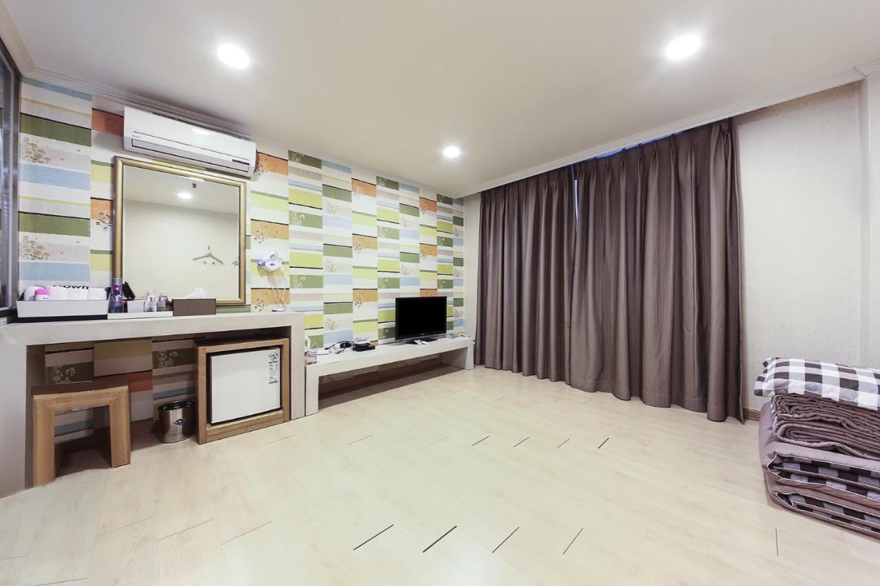 Central Hotel Changwon Eksteriør billede