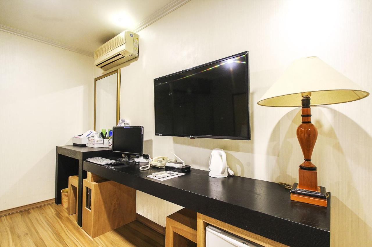 Central Hotel Changwon Eksteriør billede