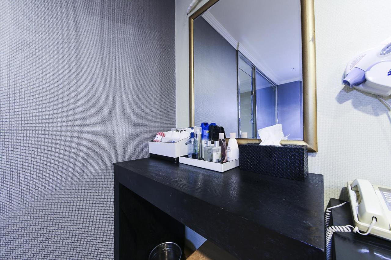 Central Hotel Changwon Eksteriør billede